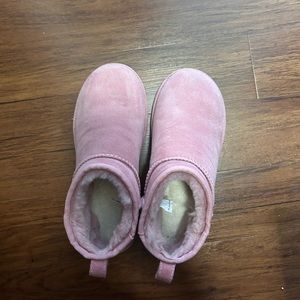 baby pink uggs